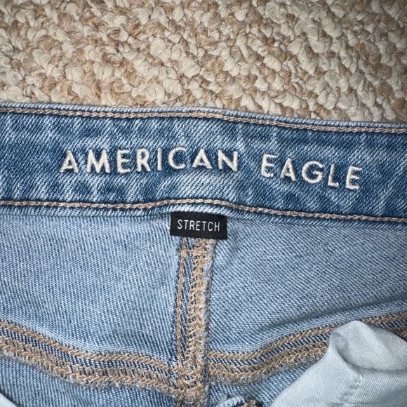 American Eagle Women's Stretch Waist Mom Jeans- light distressing - Picture 2 of 5